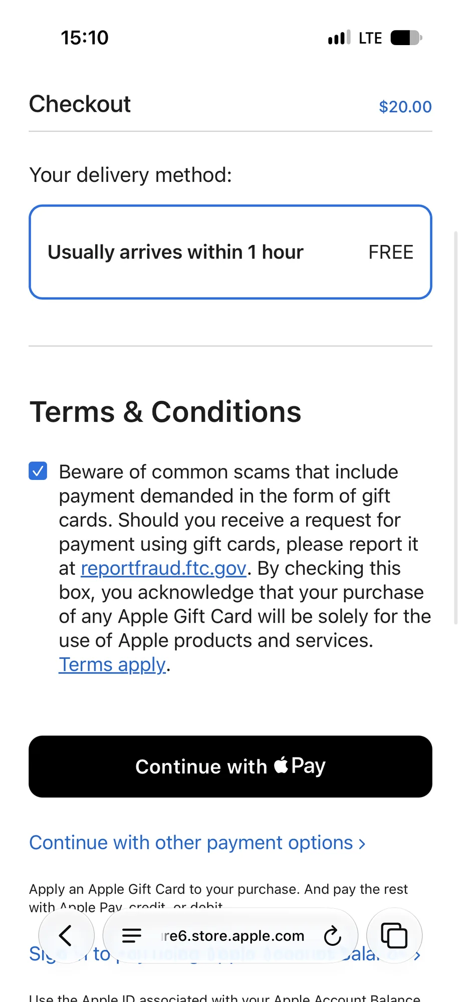 Оформление подарочной карты на 20 долларов на сайте Apple: кнопка Continue with Apple Pay
